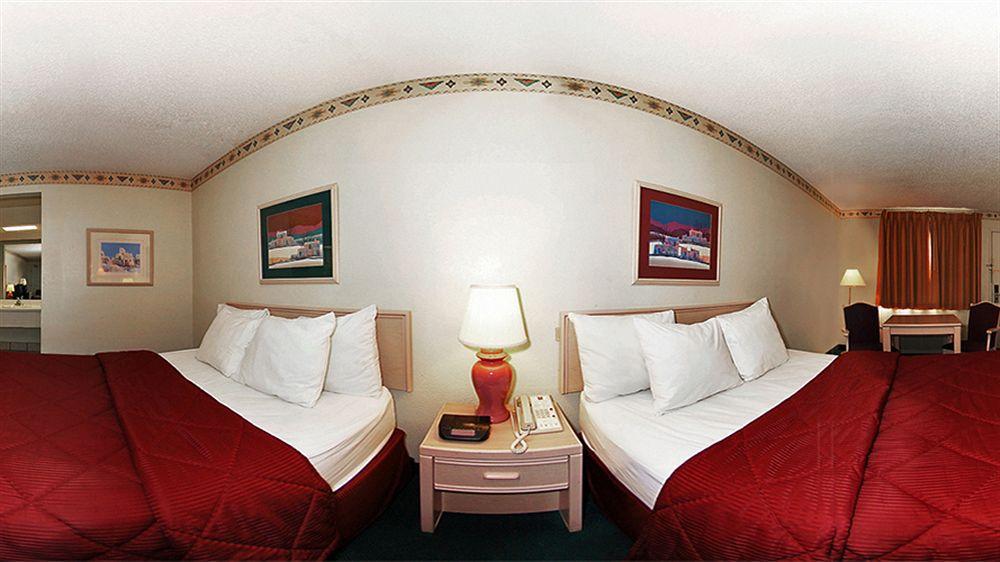 Hotel Baymont By Wyndham Del Rio Esterno foto
